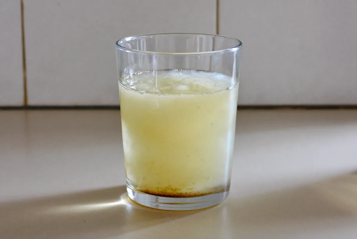 Жёлтая вода
